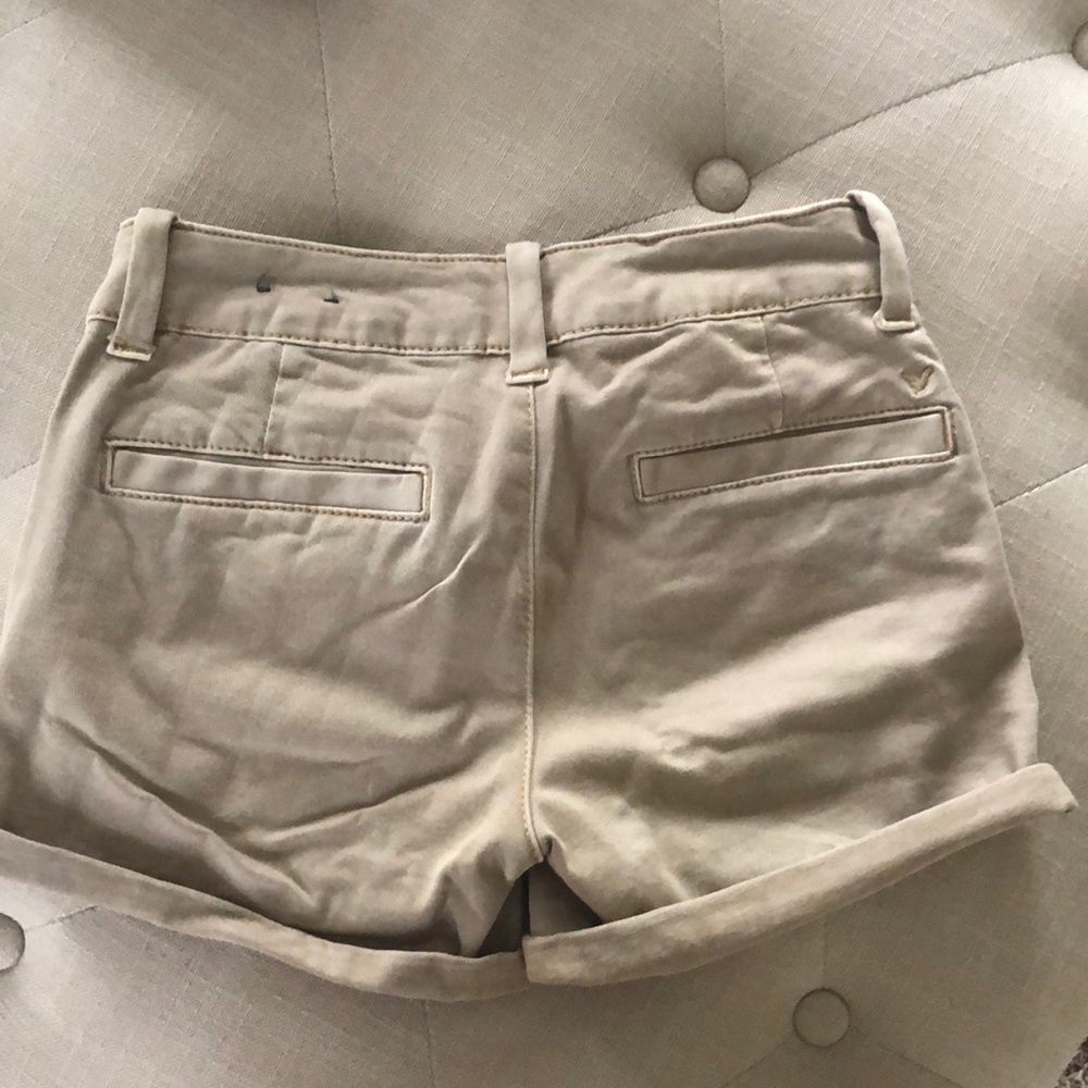 American eagle khaki shorts size 00